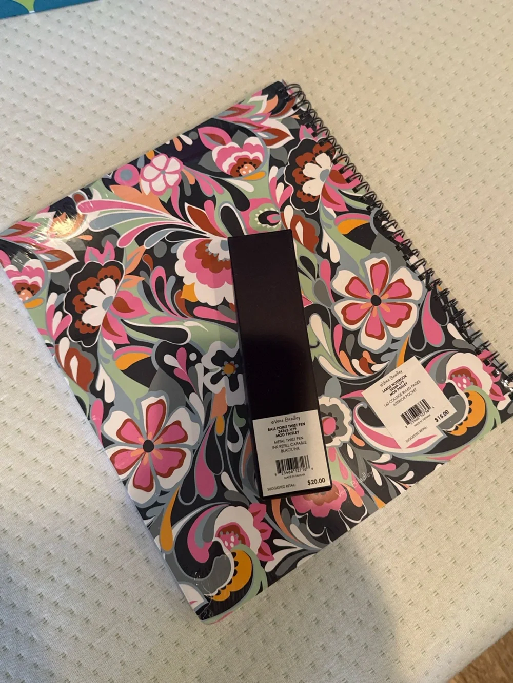 Vera Bradley NWT Large Spiral Notebook and Ball Point Pen Set in Mod Paisley